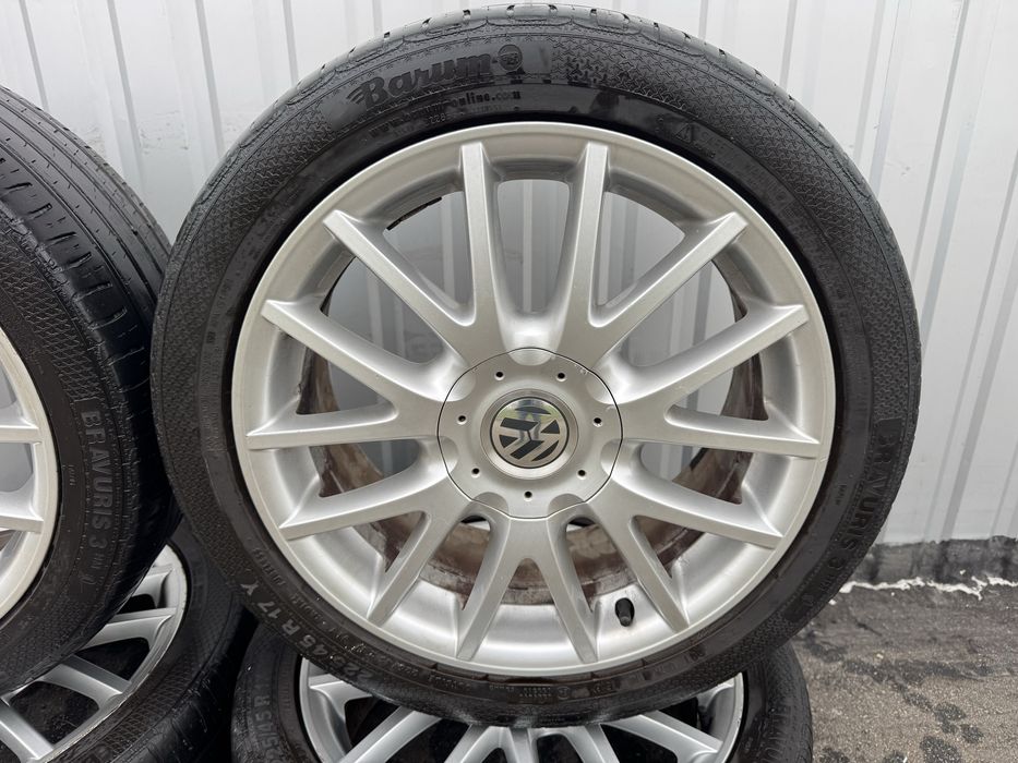 Комплект дисків в сборі 225/45 R17 VW