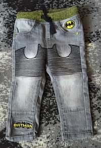 Szare jeansy spodnie Batman r 92 dla chłopca