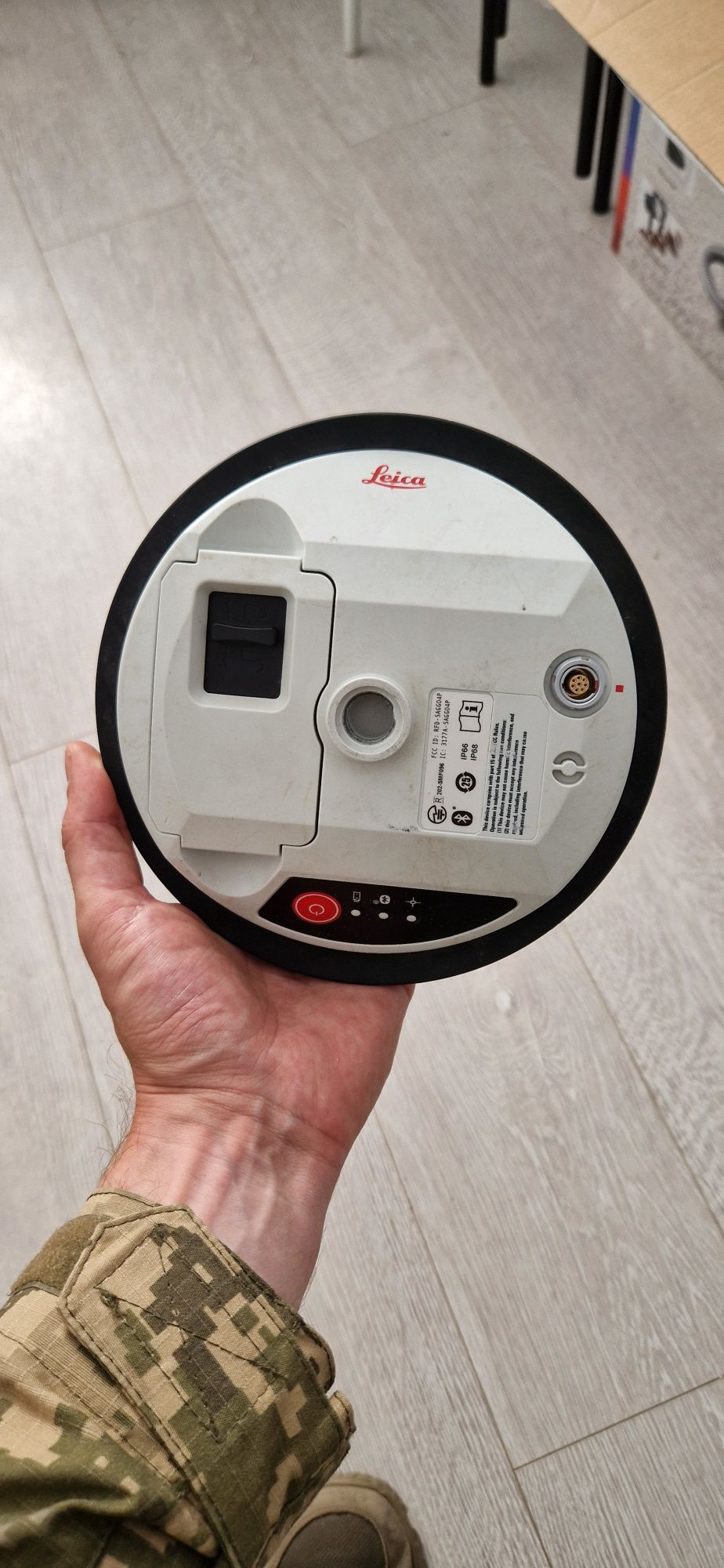 GNSS/ RTK приймач Leica GG04