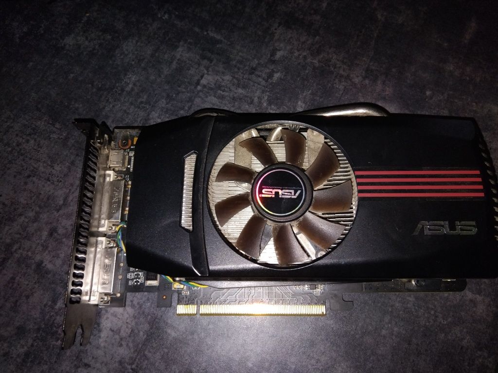 Gtx 560 неробоча під запчастини або відновлення