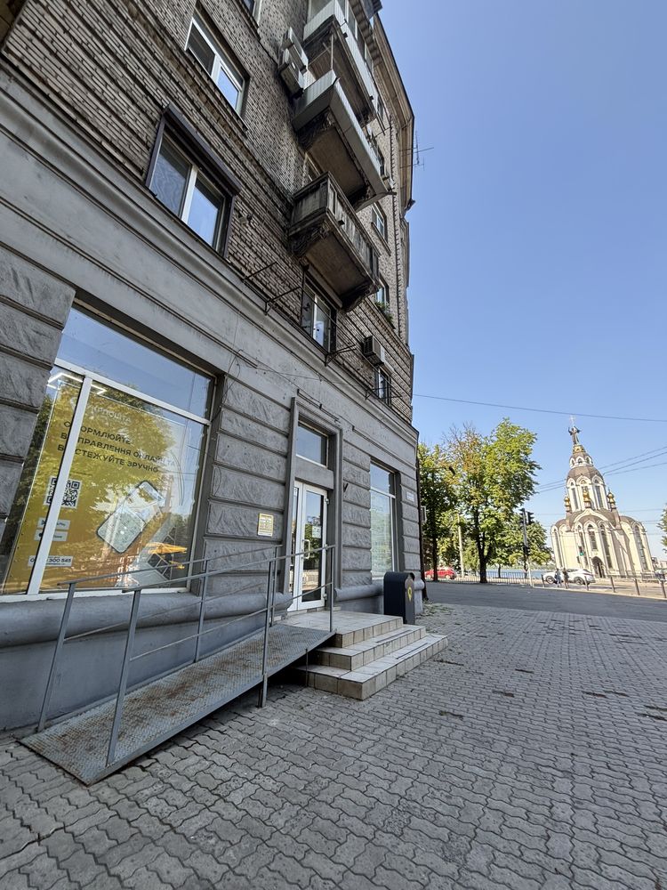 Аренда коммерческого помещения в Центре, Набережная, Мост Сити рядом.