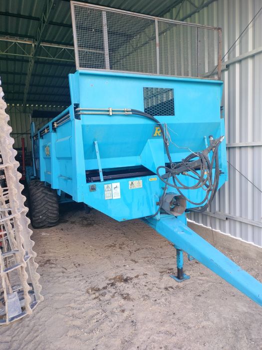 Rozrzutnik 8 10t Super stan od rolnika