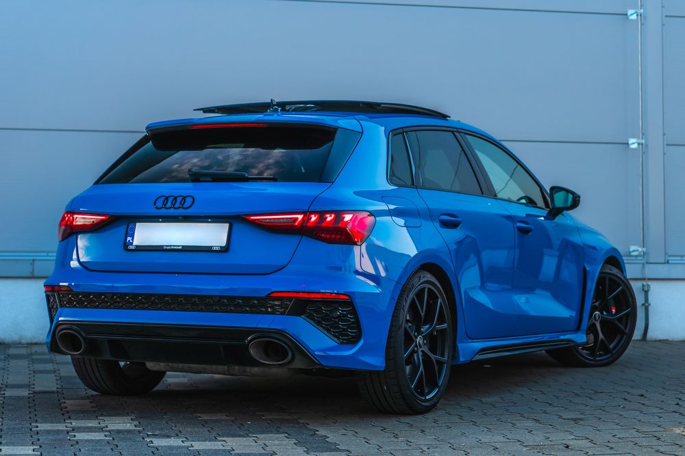 Wynajem AUDI RS3 3.8sek 0-100 Wypożyczalnia aut sportowych i premium