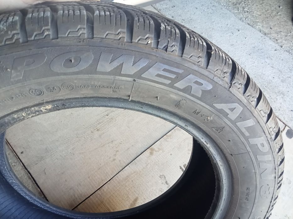Opony zimowe bieżniowane 205/55 r16