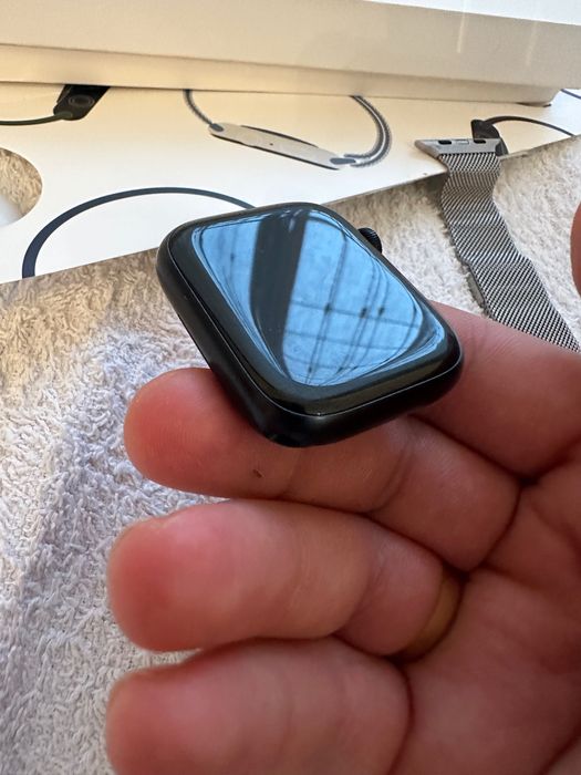 Apple Watch Series 8 (45 мм, Алюминий, GPS) Аккумулятор 100%