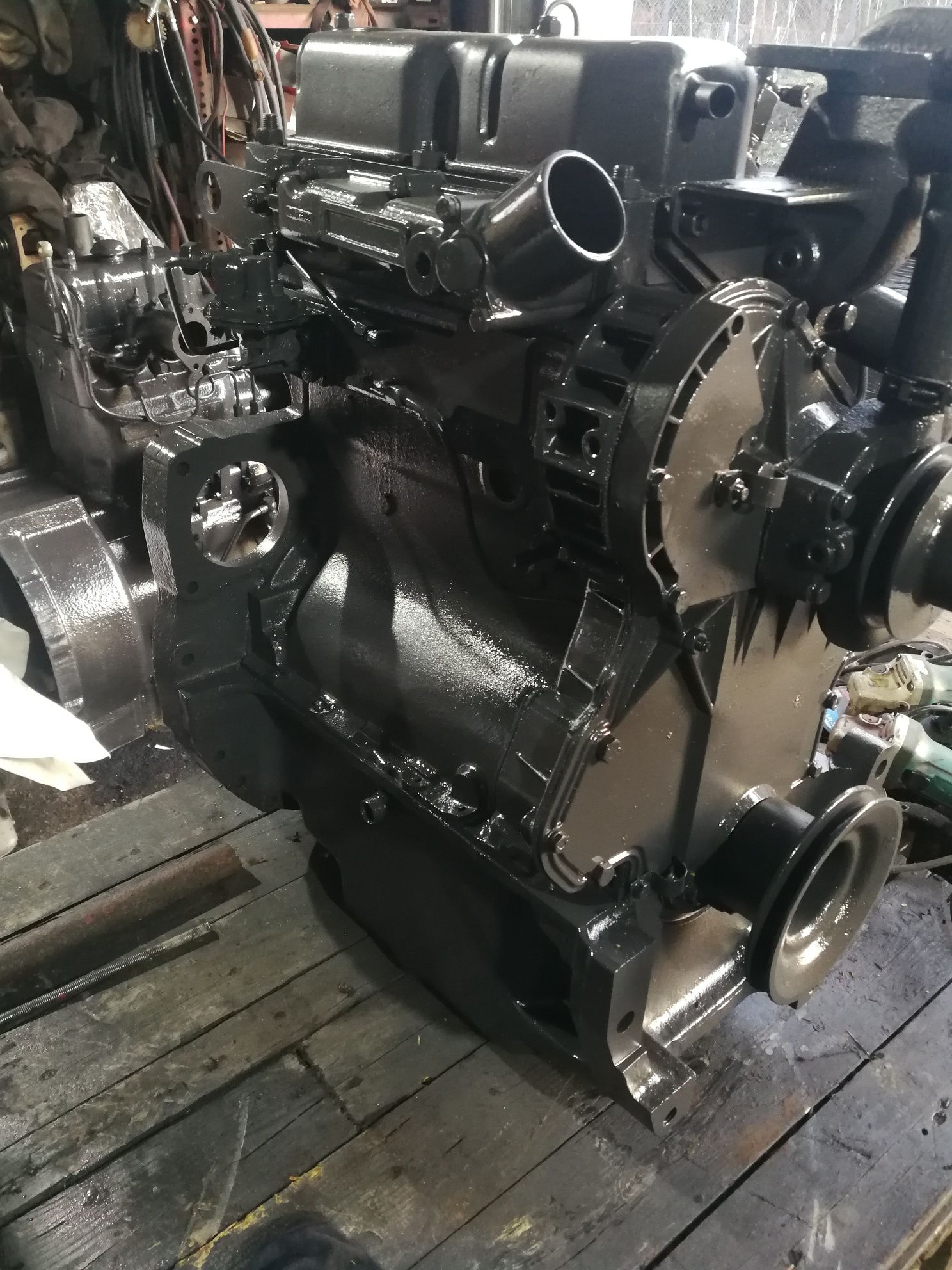 Silnik Ursus c 360 3p/mf 255 u3512 C385 u912/