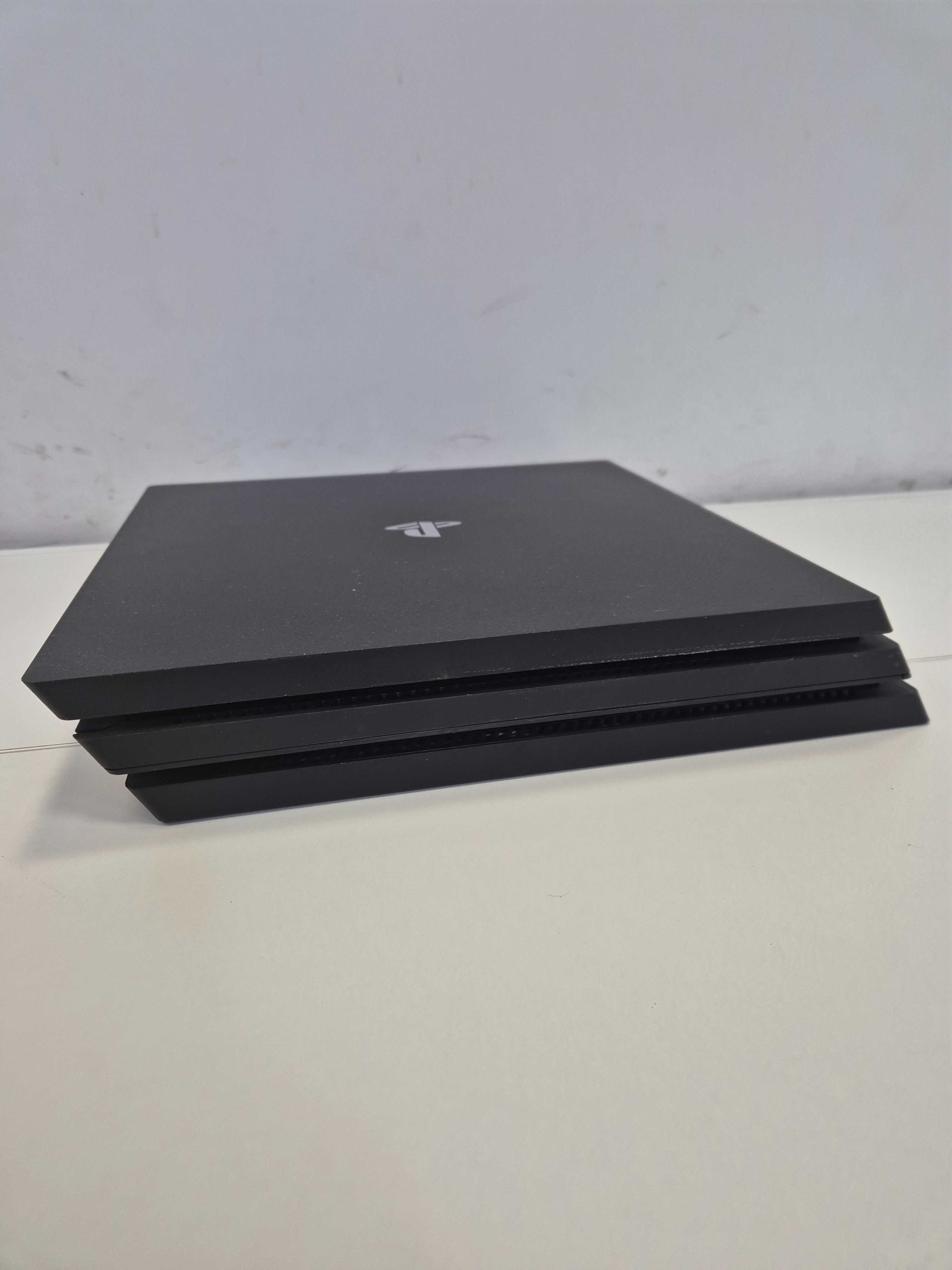 Konsola Sony PlayStation 4 pro 1 TB czarny