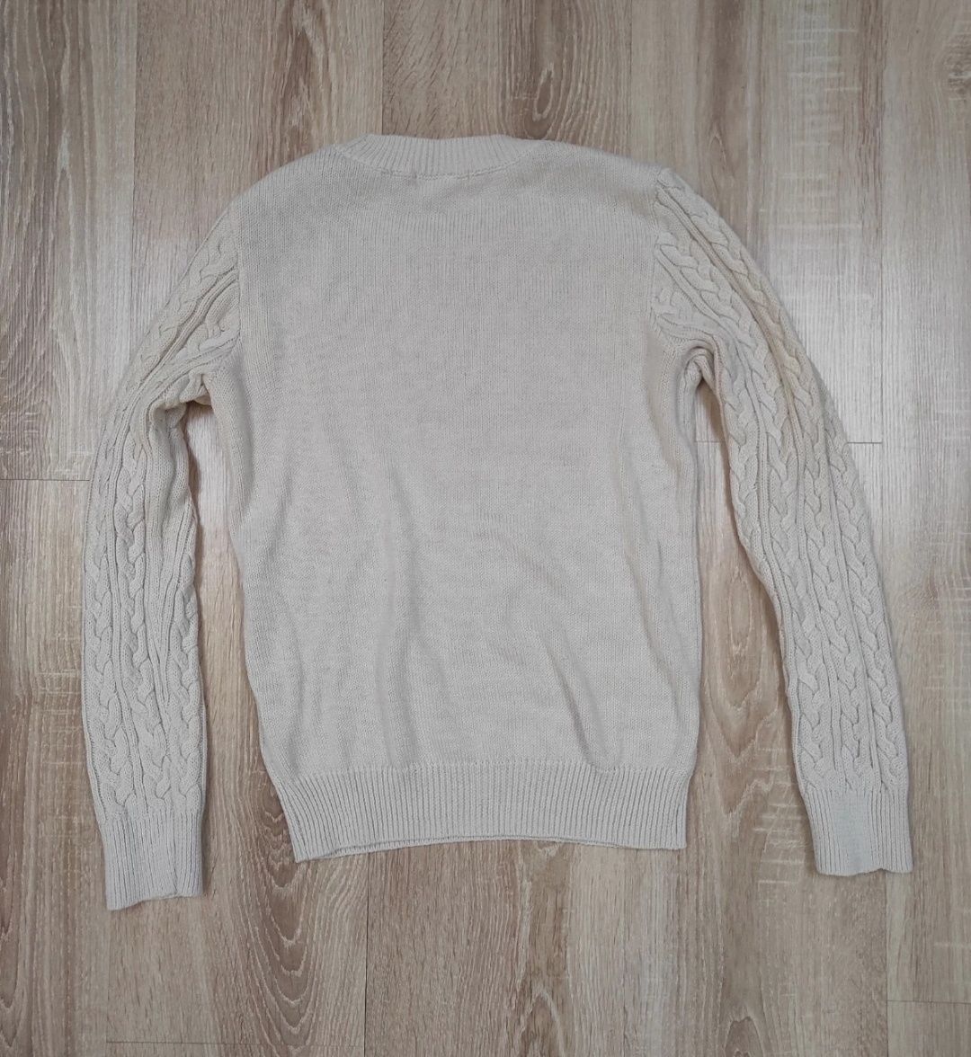 beżowy sweter marki H&M