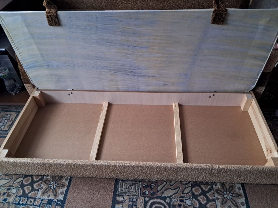 Продаю розкладний диван з нішею