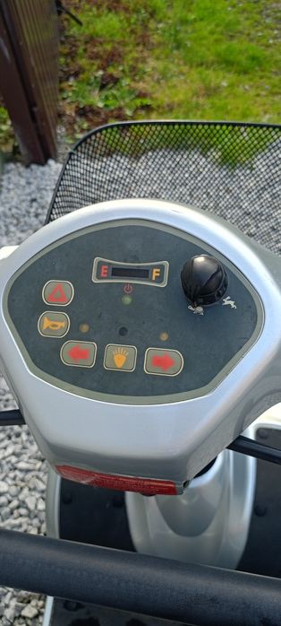 elektromobil HS 588 skuter inwalidzki elektryczny czterokołowy