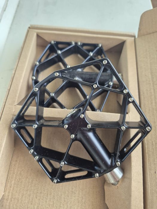 Pedały zoss stalowe nowe platformowe lekkie