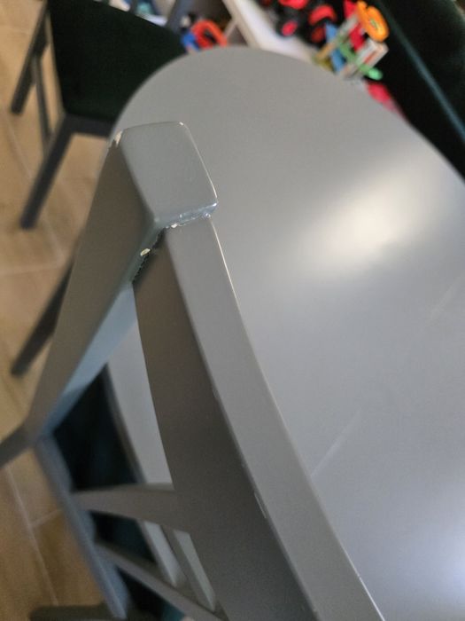 Stół okrągły z 6 krzesłami
