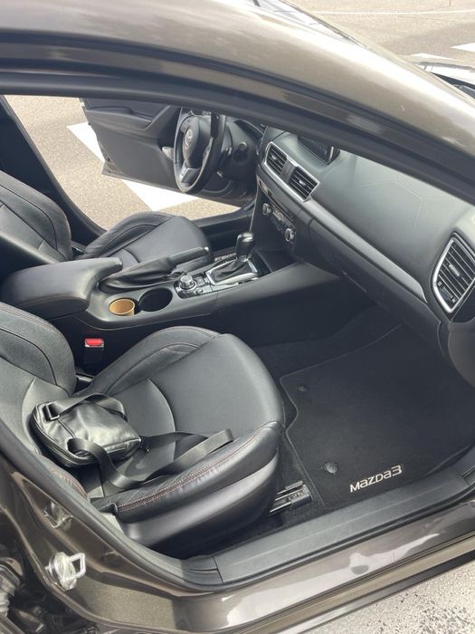 Продам авто Mazda 3 2,5