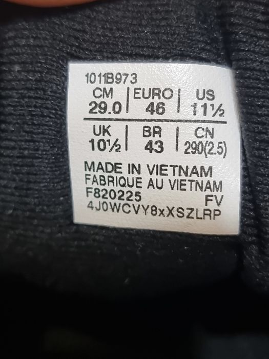 Оригінал 100%  чоловічі кросівки asics gel-trabuco 13  euro 46