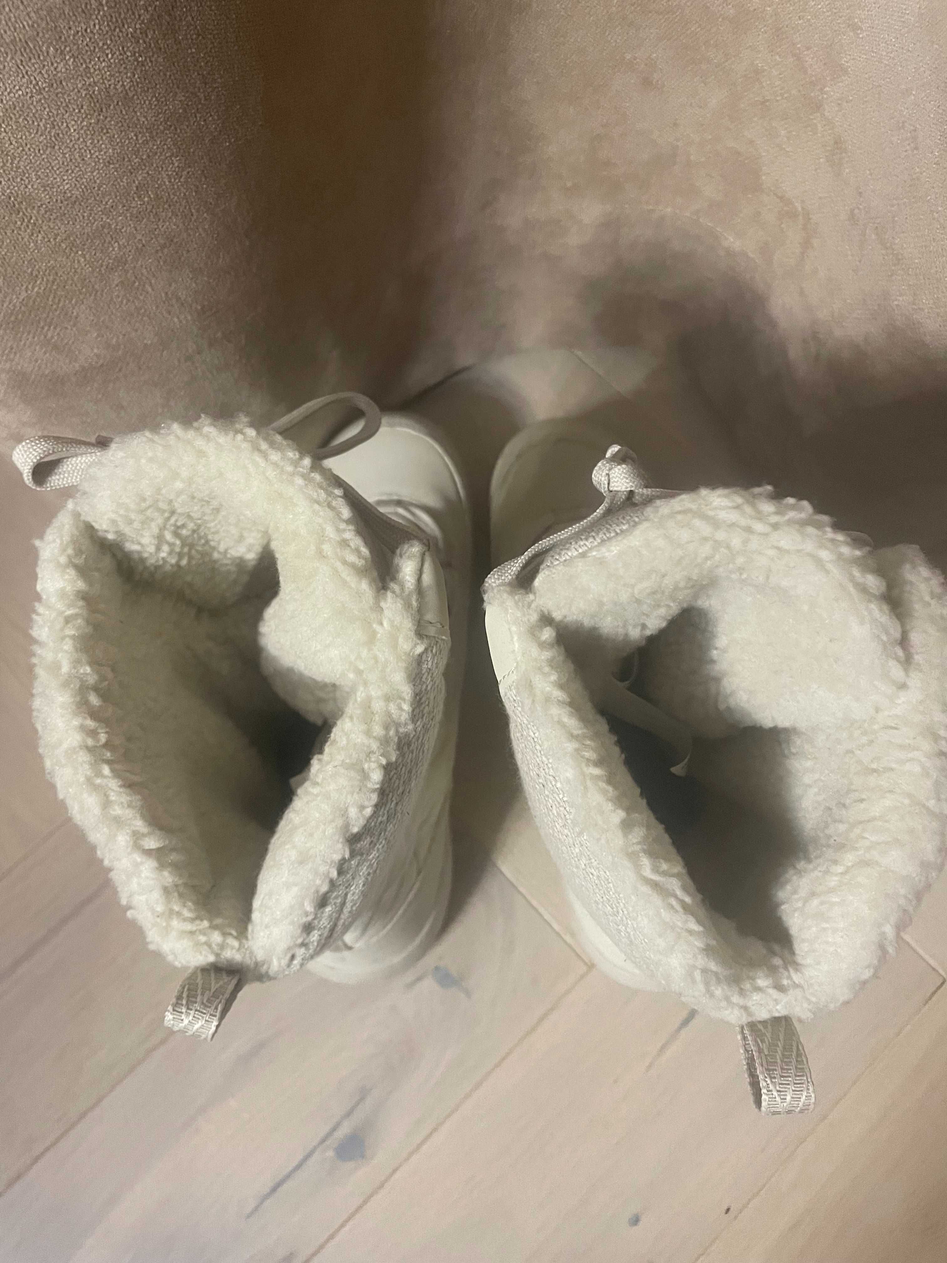 śniegowce kozaki quecha jak nowe r. 38 w. 24