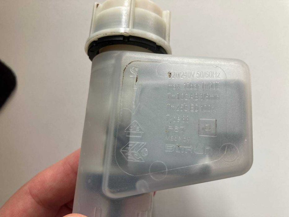 Клапан для шланга подачи воды для посудомойной машини Bosch aquastop