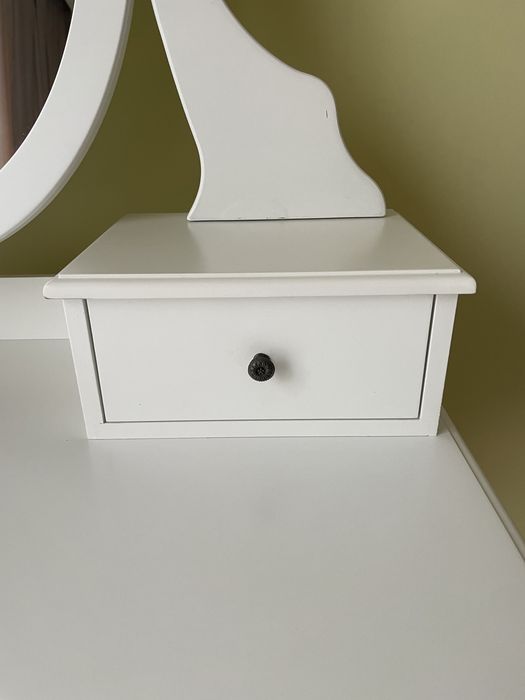 Туалетний  столик Jusk білий