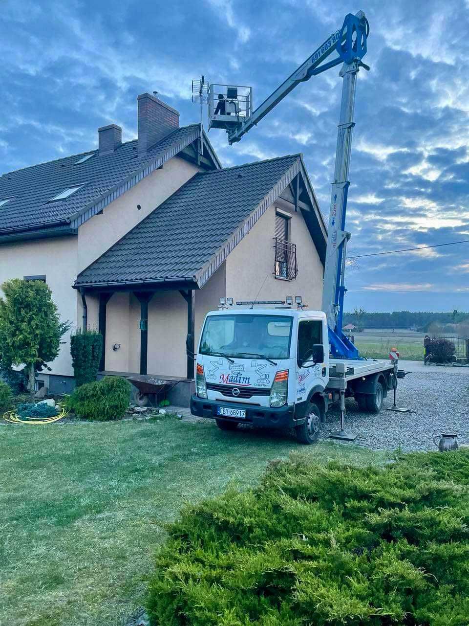 Podnośnik koszowy MULTITEL 25 METRÓW  - Bydgoszcz - 120zł/h