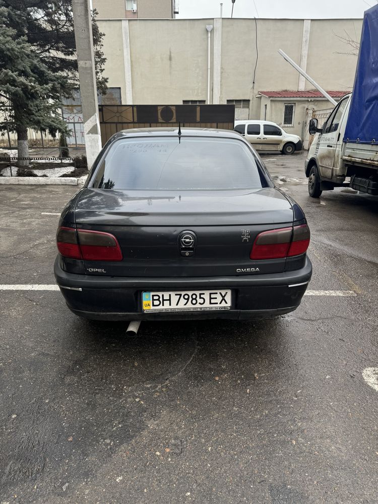 Продам хороший Opel Omega Автомат Газ-бензин 2.5л