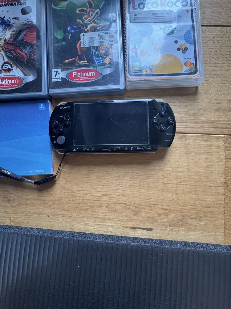 Psp konsola + gry + etui na konsole