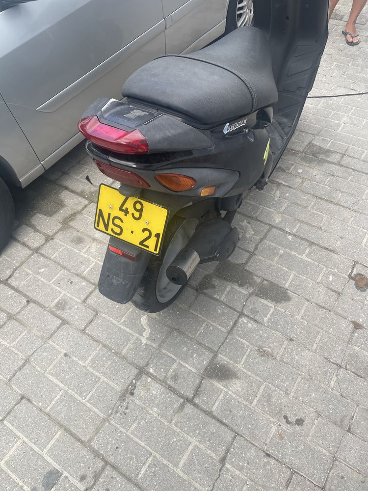 scotter-piaggio nrg 50cc