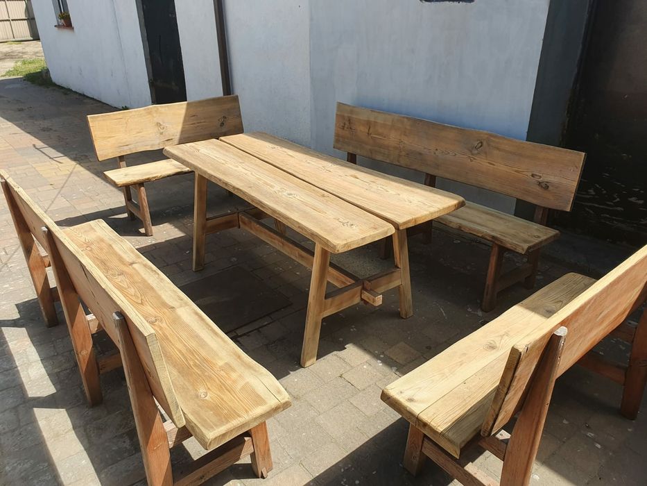 Komplet mebli stół + 4 ławki