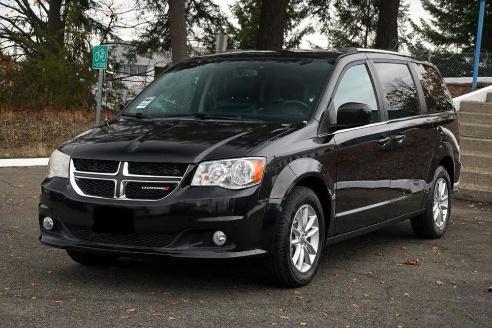 Dodge Grand Caravan Dodge Grand Caravan | 2018 | SXT | Super stan | Bogate wyposażenie