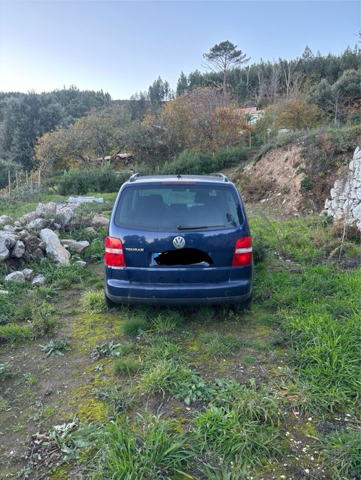 VW Touran 2006 – Para Peças / Funciona