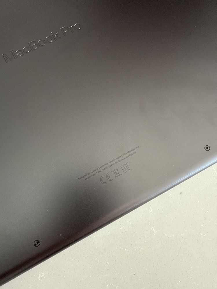 Macbook Pro Apple - 16" M3 Max Gpu 32 Core Ram: 36gb 1TB Space Black)