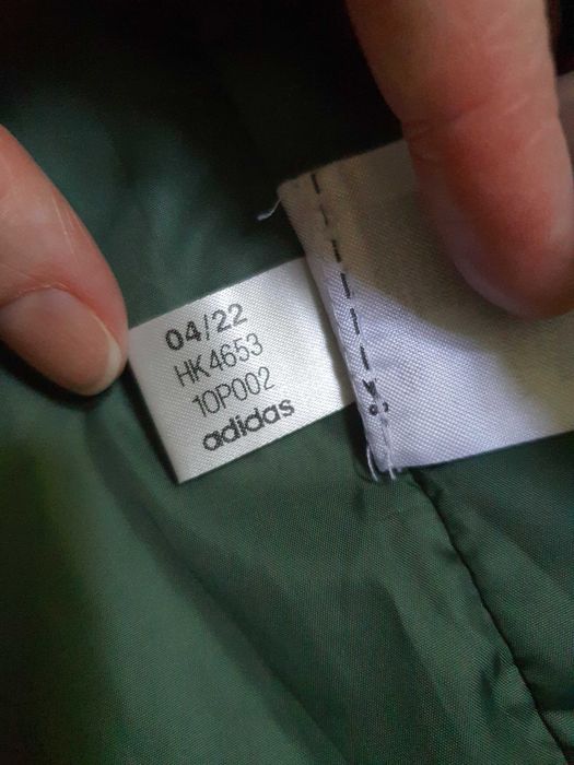 Чоловіча демісезонна утеплена куртка adidas hk4653, L