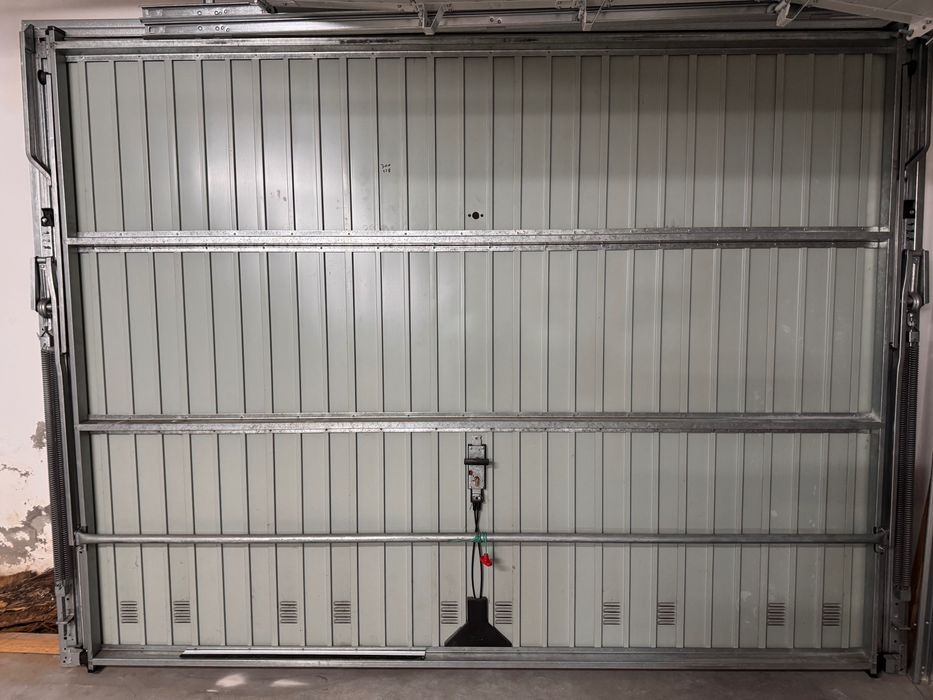 Portão de garagem basculante