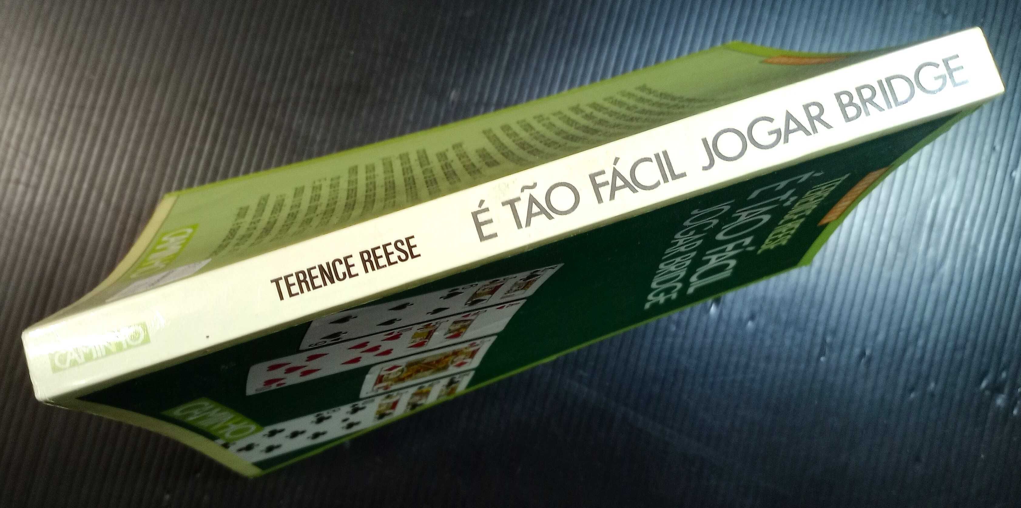 Livro É tão fácil jogar Bridge * Terence Reese