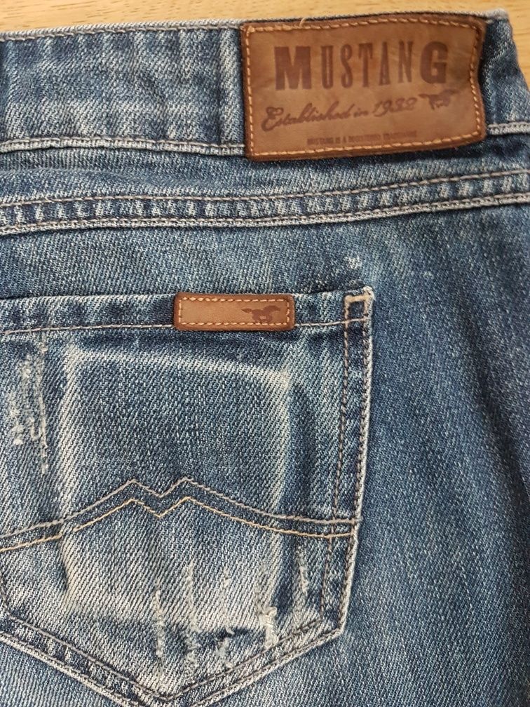 Spodnie jeans z Mustang r. W30/L34