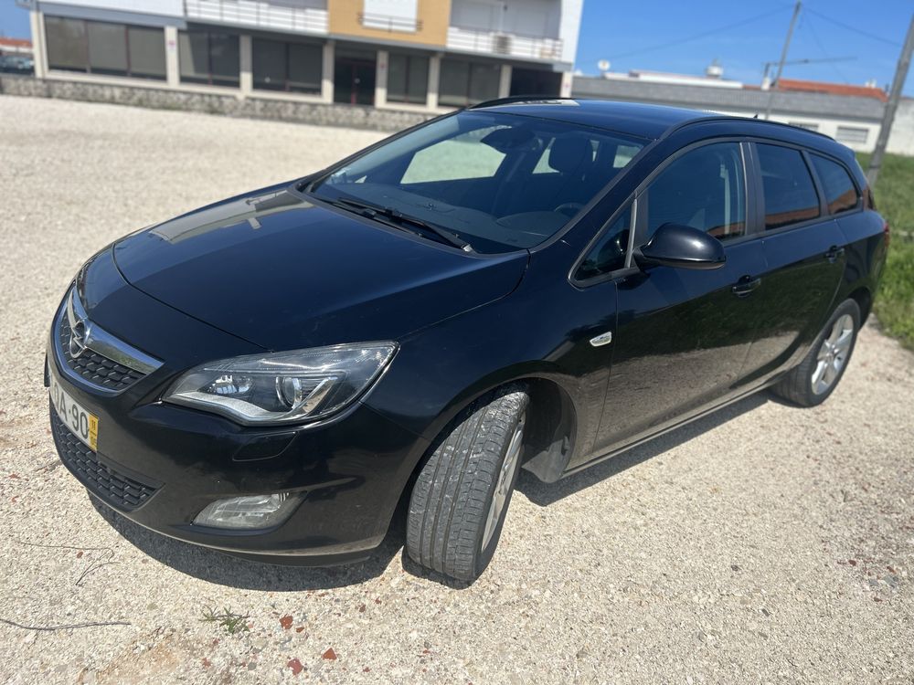 Opel Astra 1.7 CDTI Design Edition, 2011.