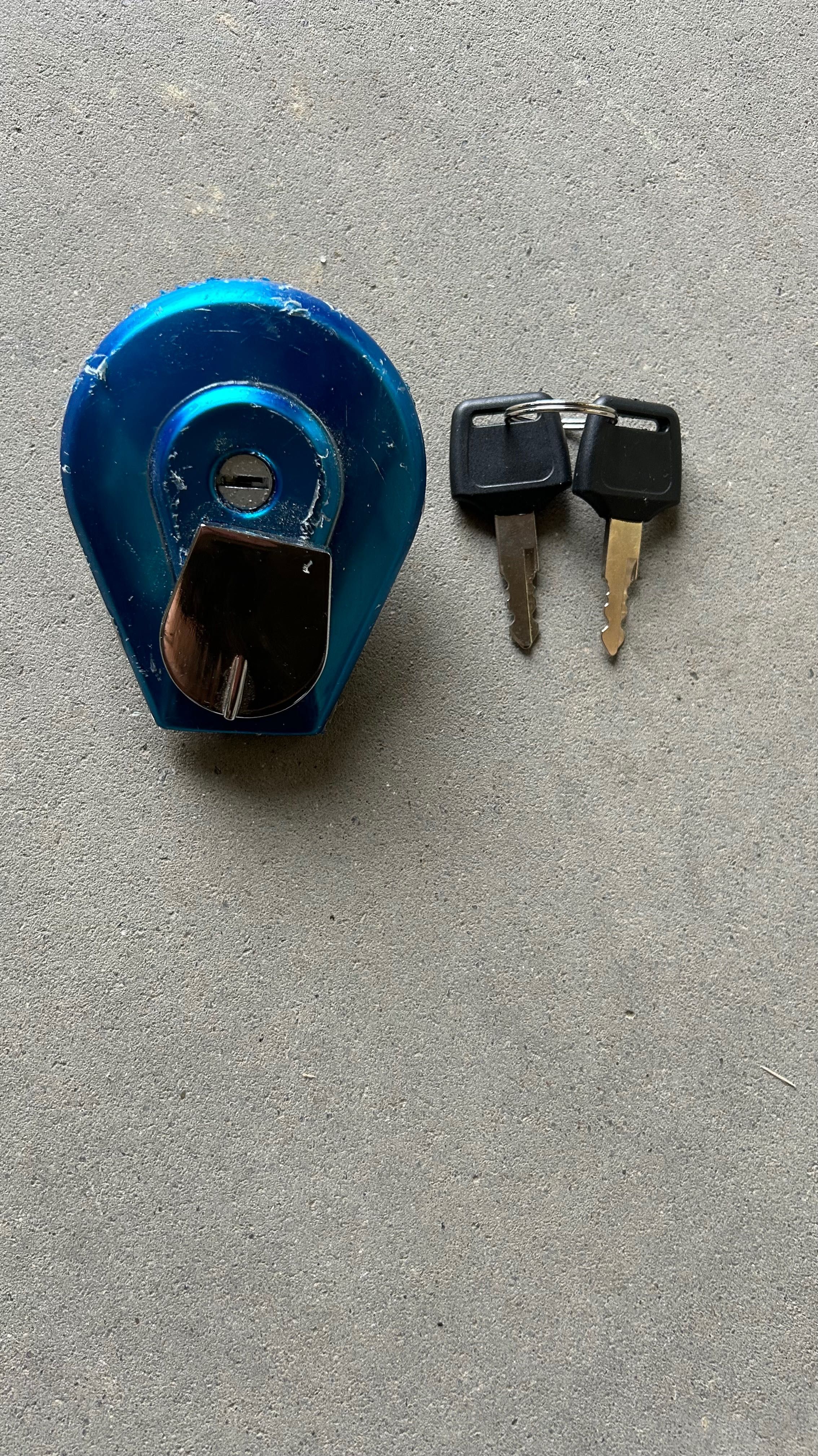 Korek wlewu paliwa VF 750