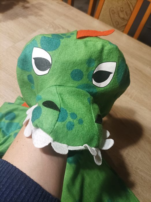 Strój karnawałowy, przebranie, kostium smoka, dinozaura rozmiar.ok 116