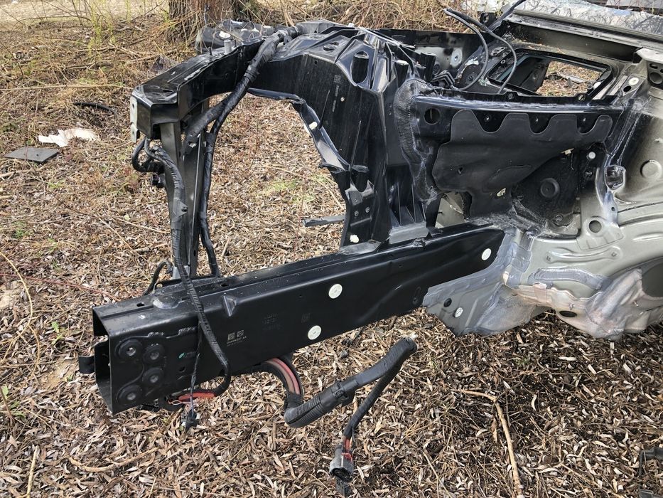 Чверть передня права четверть BMW 3 G20 колір 668 2019-