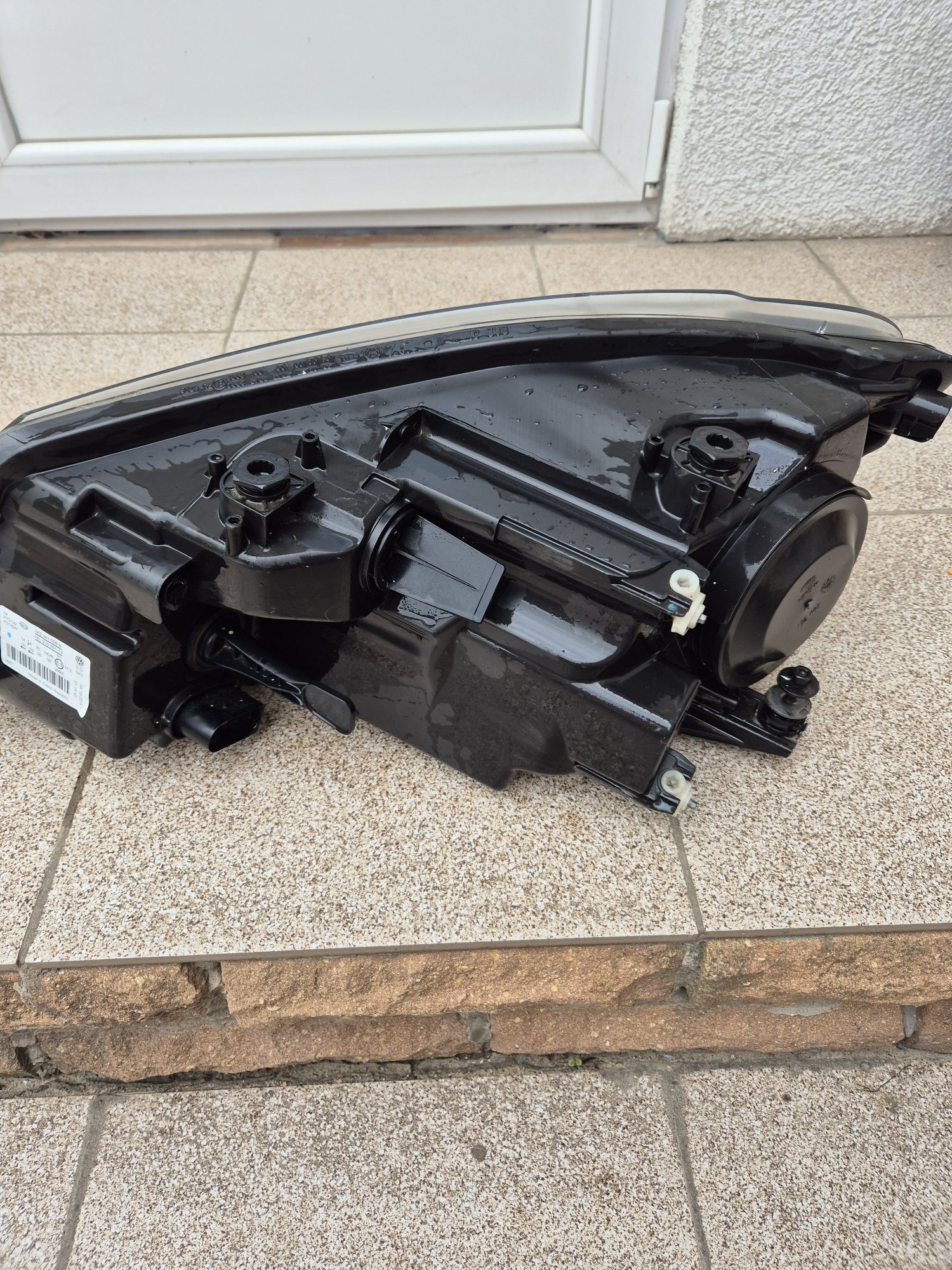 Фара правая 2K5941006B VAG Caddy III