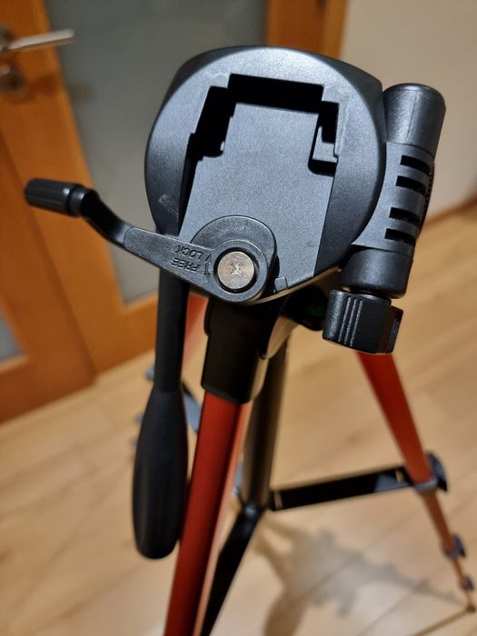 Tripé Velbom p/ Maq. Fotografica