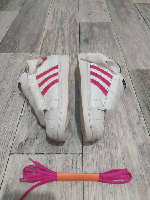 Adidas superstar