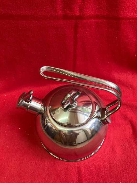 Chaleira de inox, nova