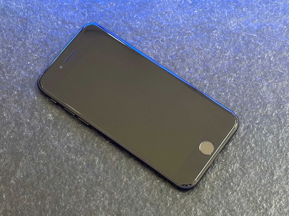 Smartfon APPLE iPhone SE 2020 64GB 4.7" Black / RATY