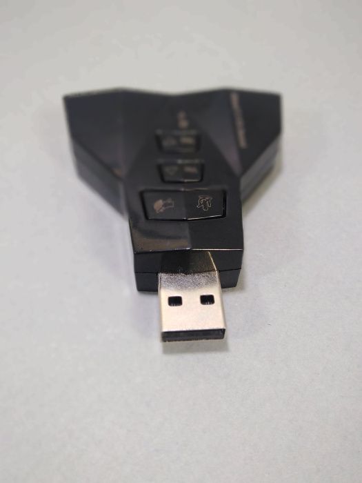 Зовнішня USB звукова карта PD560 на 4 виходу / входу