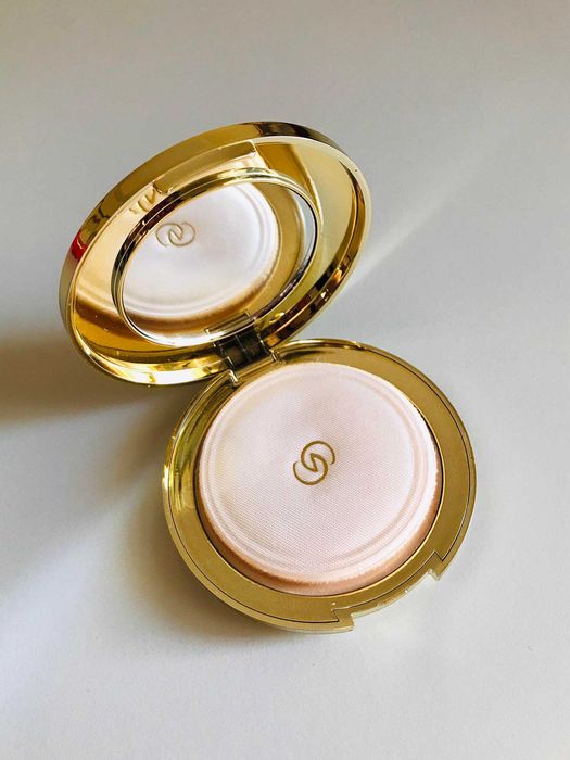 Pó compacto Oriflame