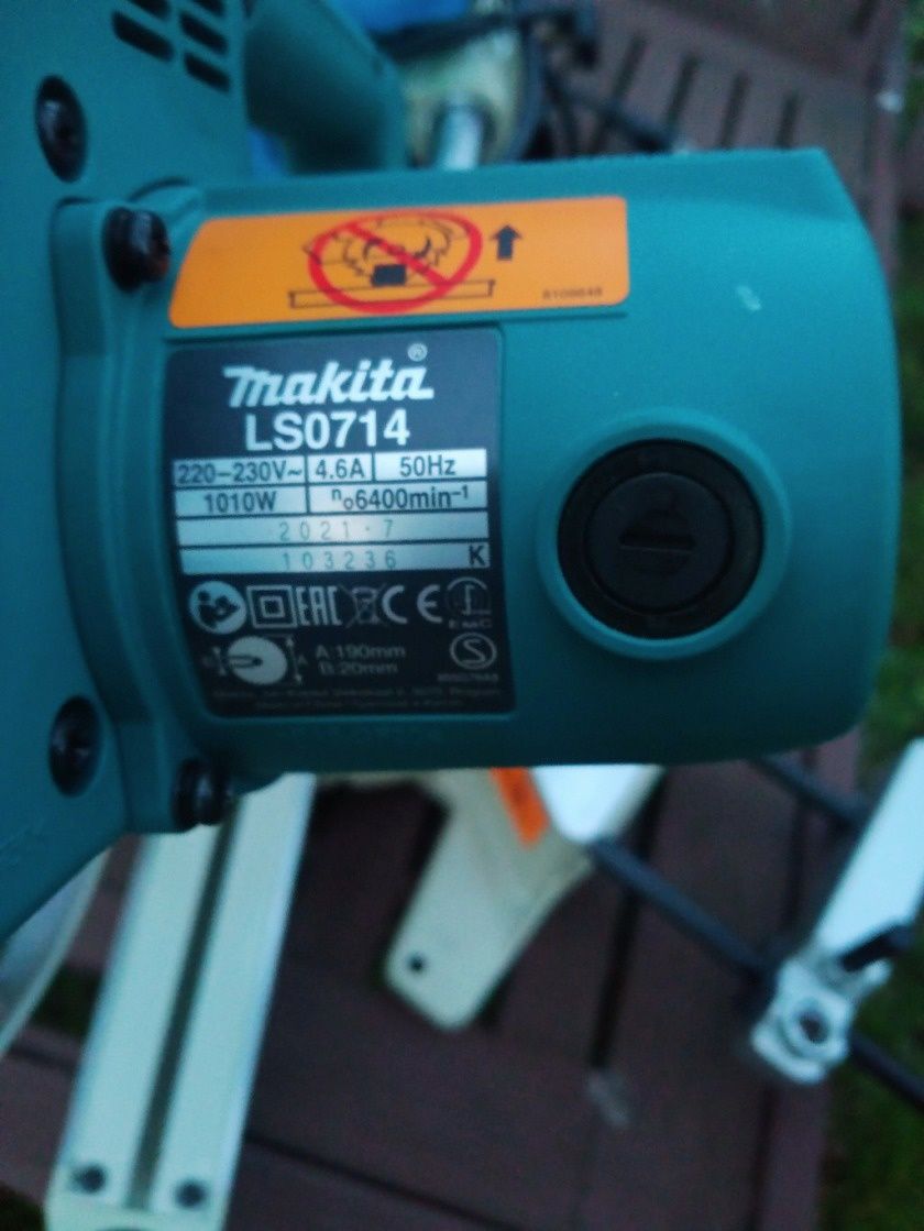 Ukośnica Makita LS0714