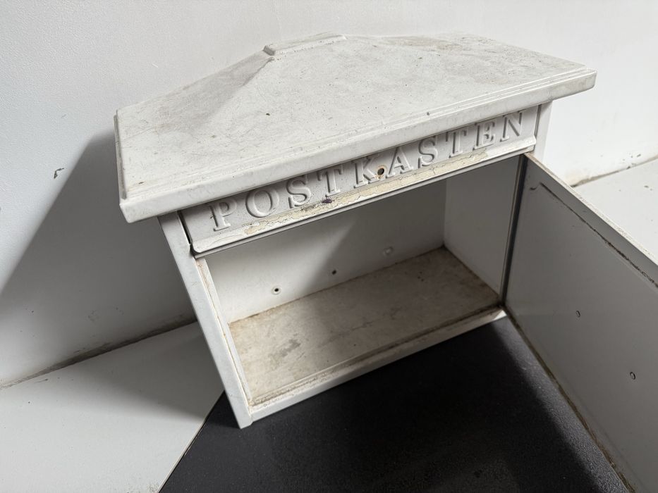 Skrzynka na listy biała Postkasten