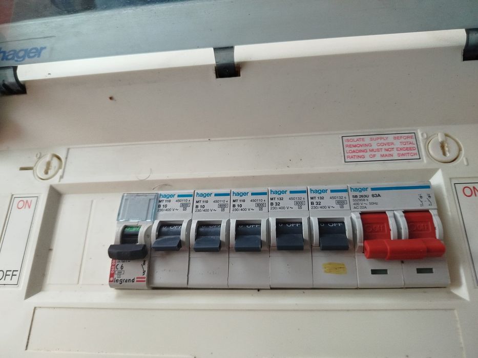 Vendo quadros Elétricos de disjuntores Hager