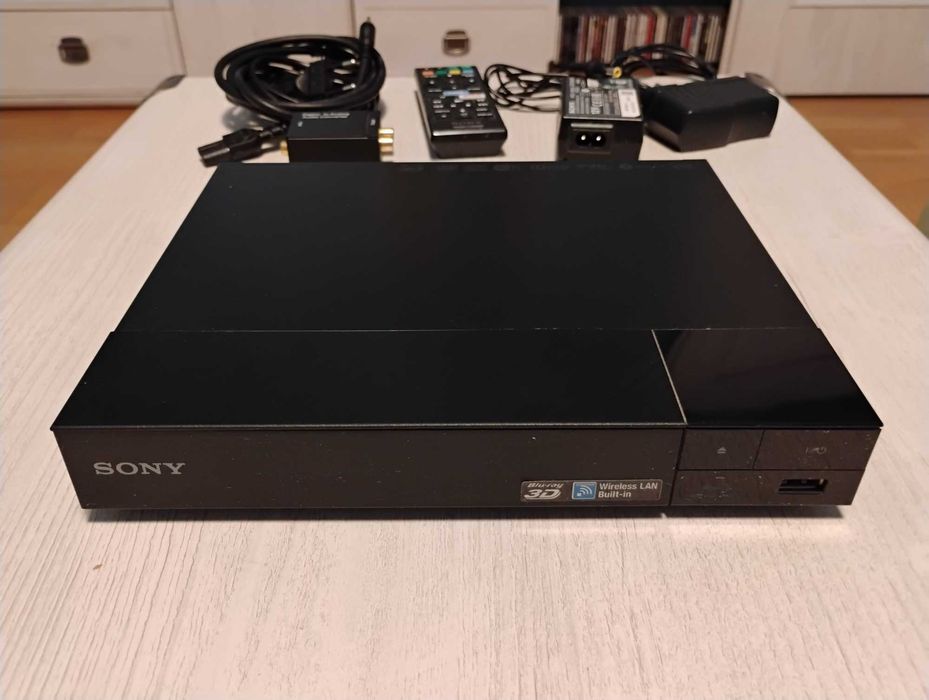 Odtwarzacz Blu-ray DVD CD - Sony - BDP-S5500 - plus konwerter audio