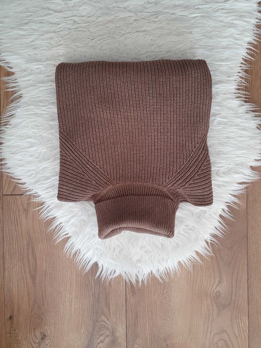 Brązowy sweter golf Reserved S