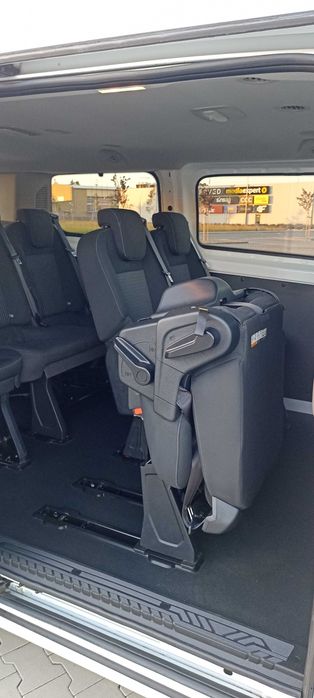 Do wynajęcia komfortowy 9 osobowy bus Ford Custom